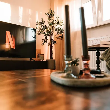 Luxusapartment Mit Whirlpool Ueber شقة *