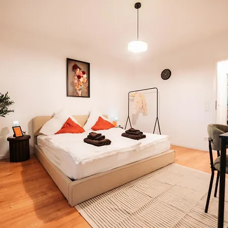 Luxusapartment Mit Whirlpool Ueber شقة *
